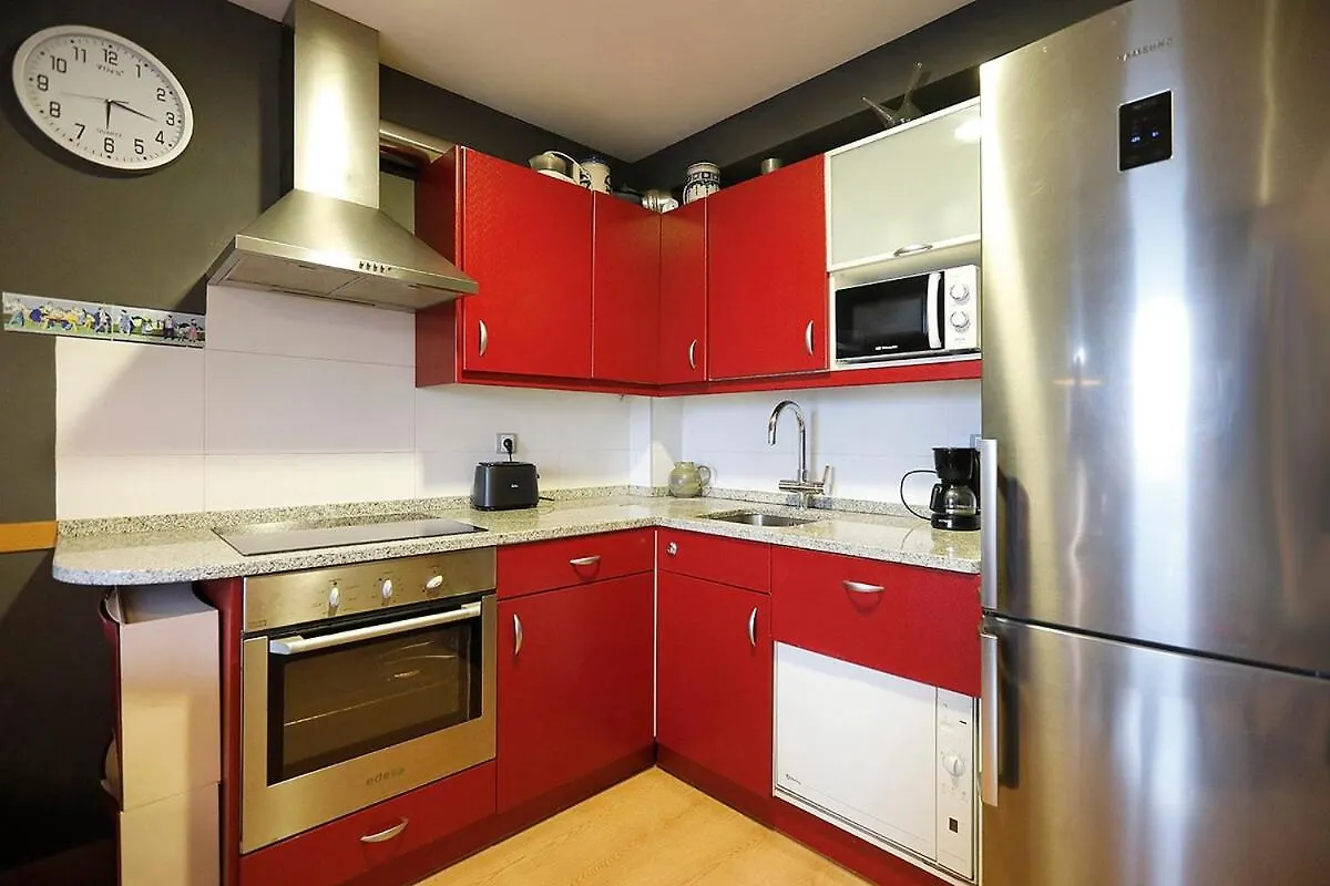 Bright apartment 2 bedrooms and 2 bathrooms, Balcony and views San Sebastian