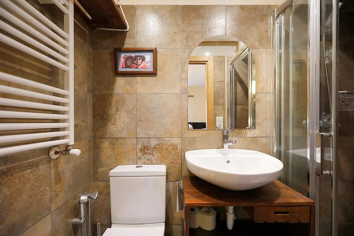 Bright apartment 2 bedrooms and 2 bathrooms, Balcony and views San Sebastian Spain