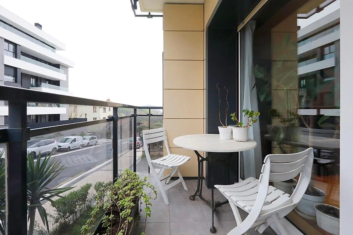 Bright apartment 2 bedrooms and 2 bathrooms, Balcony and views San Sebastian 0*,