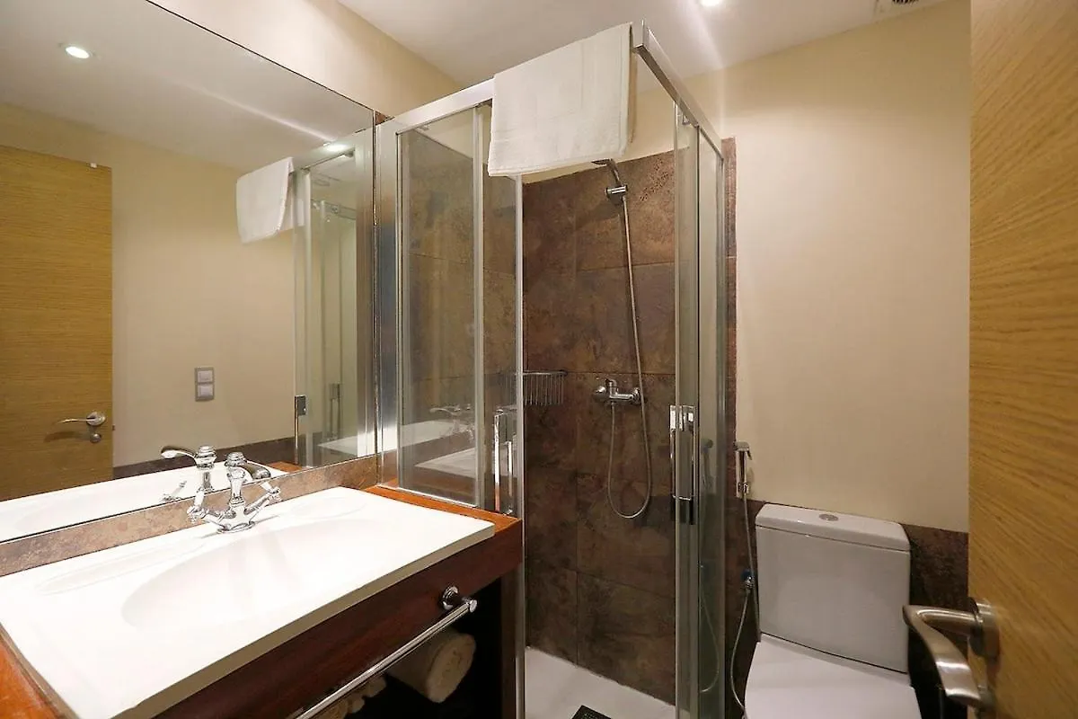 Bright apartment 2 bedrooms and 2 bathrooms, Balcony and views San Sebastian